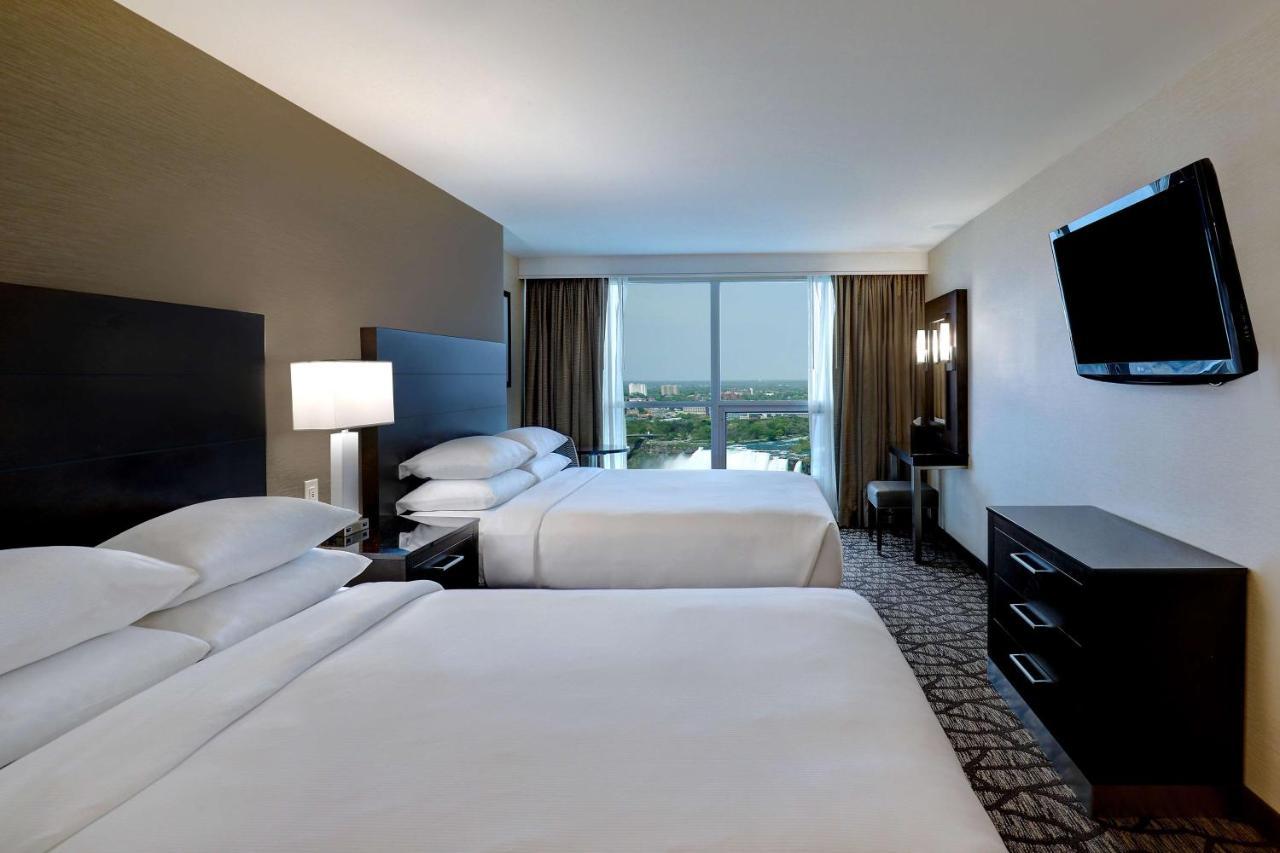 Hotel Embassy By Hilton Falls/ Fallsview Niagara Falls